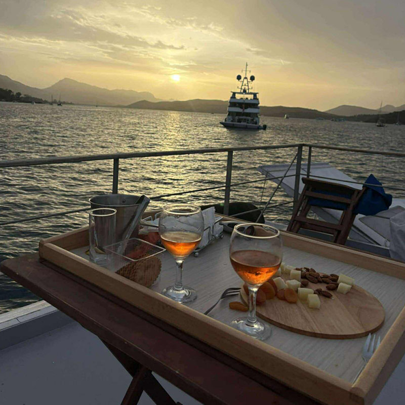Boat Trips by JOHN NAKIS Poros