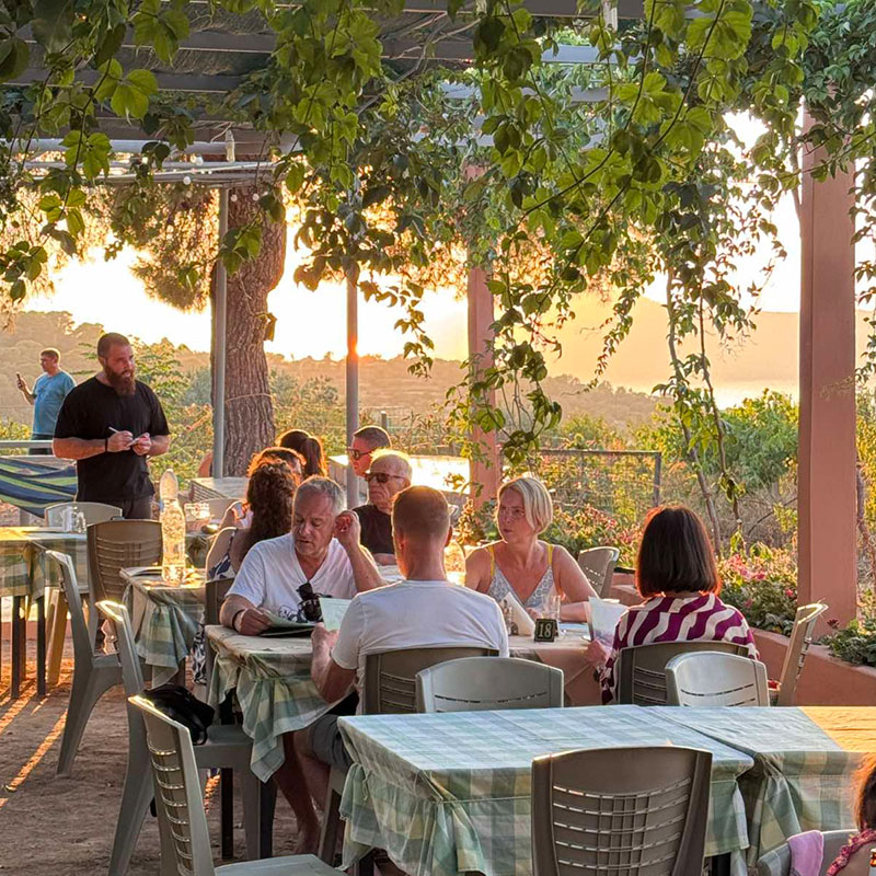Paradeisos Tavern Poros